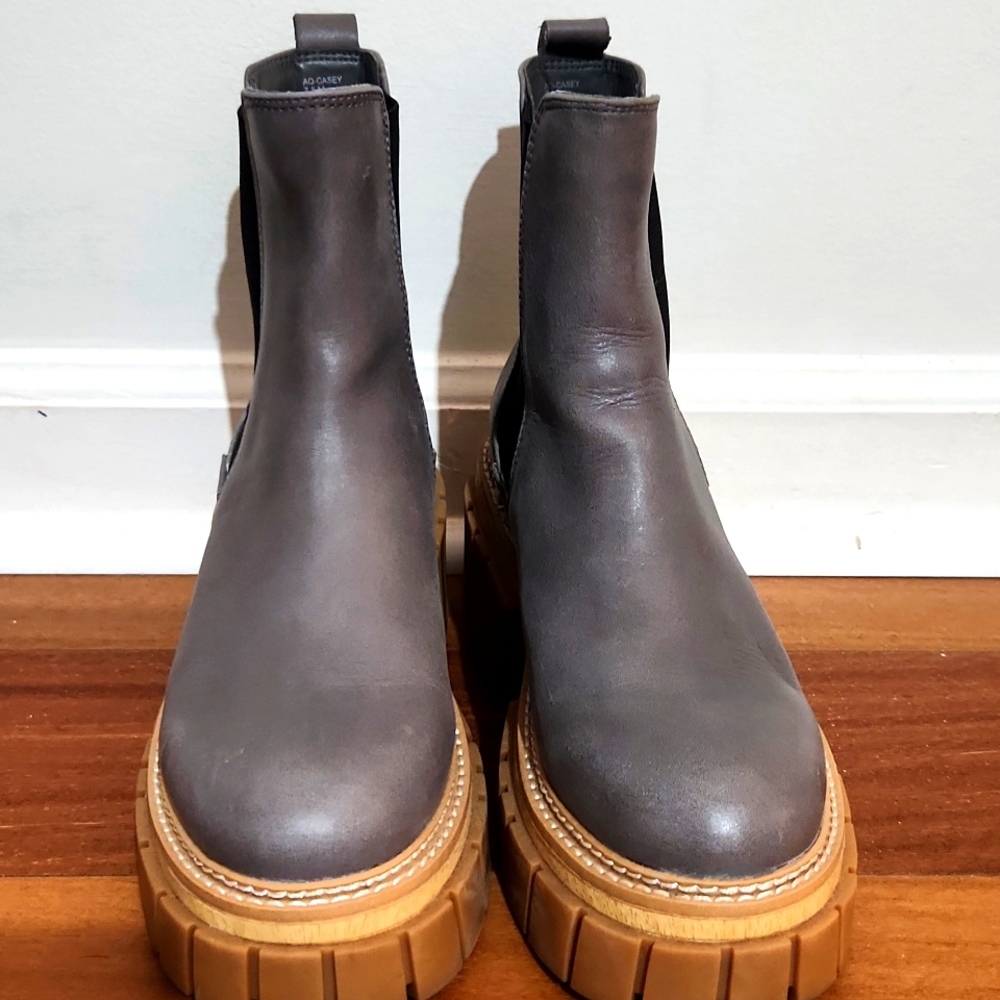 AQUA Womens Gray Platform Leather Booties 7.5 M